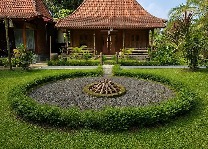 Lodge Sangeh Lodge *