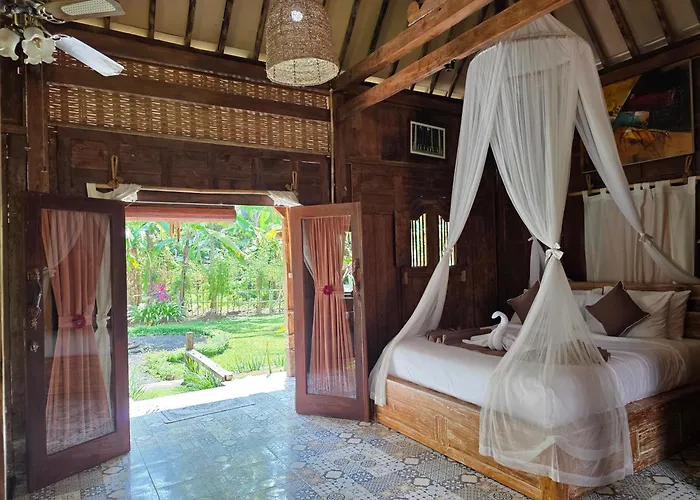 Sangeh Lodge Lodge *