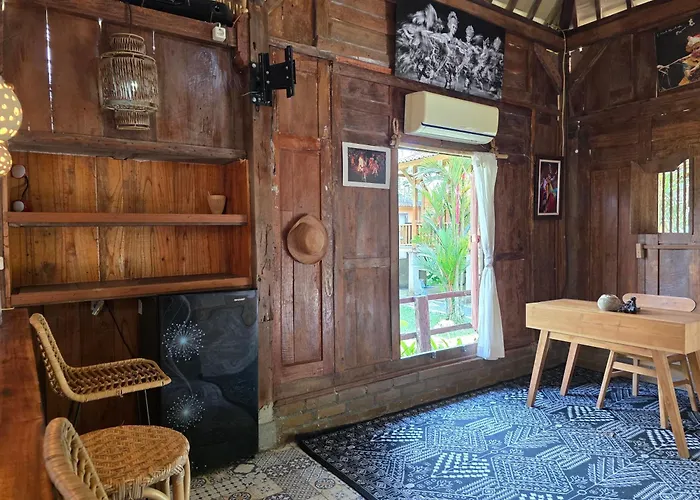 Sangeh Lodge Lodge *