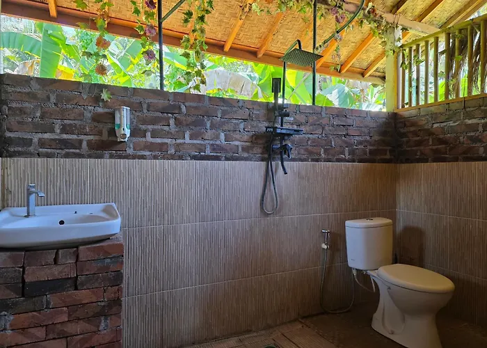 Sangeh Lodge Lodge *