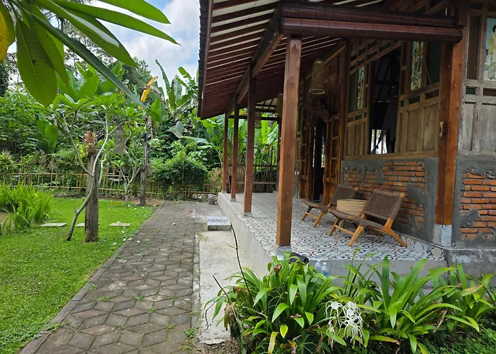 Sangeh Lodge *