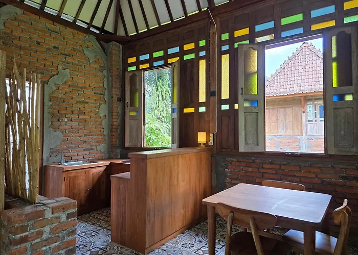 Sangeh Lodge
