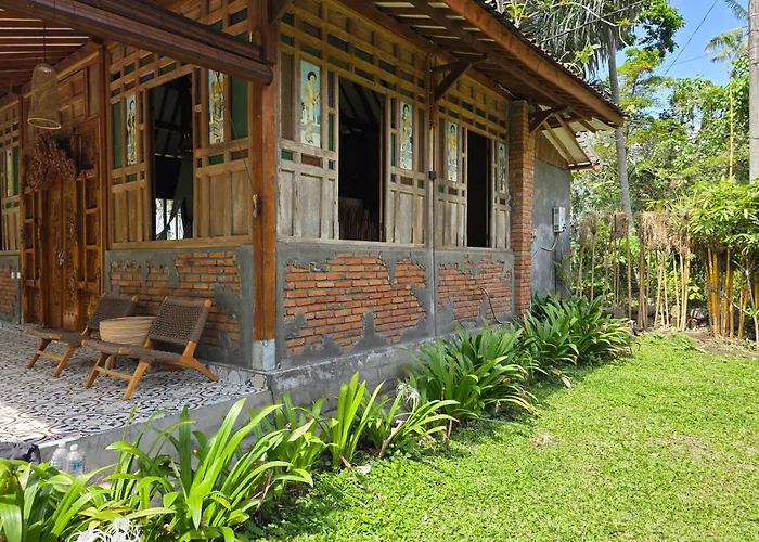 Sangeh Lodge Lodge *