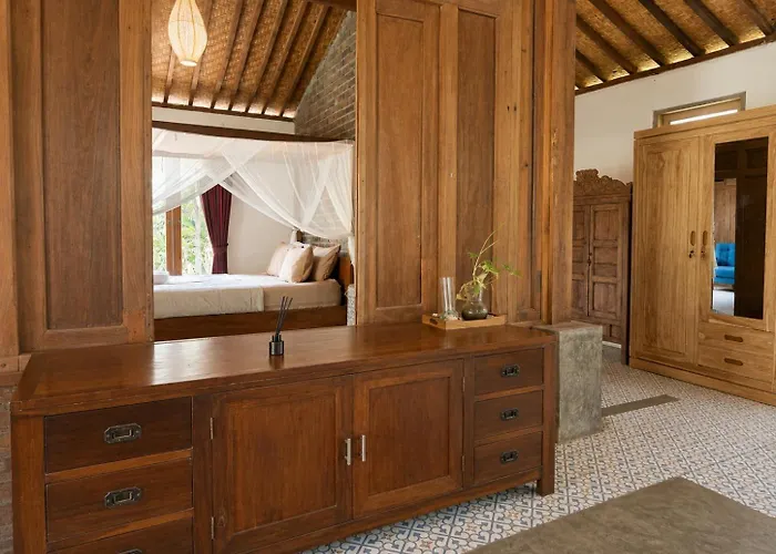 Sangeh Lodge