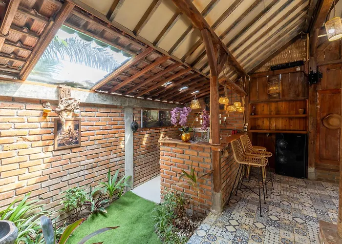 Sangeh Lodge *